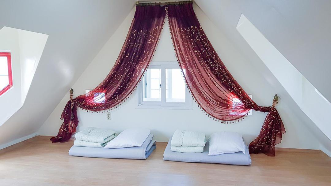 Jeju Sea Palace Pension מראה חיצוני תמונה